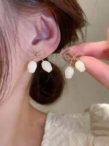 1 par de brincos de tulipa com laço minimalista da moda, brincos elegantes com design exclusivo, adequados para uso diário e festivo feminino, novidades de verão