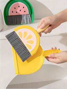 家用迷你桌面扫帚和簸箕套装(1 个刷子 + 1 个簸箕),厨房,浴室,家居,家居供应商,迷你扫帚和簸箕套装-适用于办公桌、家政、办公室、厨房、宠物窝等的迷你扫帚套装,日常清洁必需品塑料迷你簸箕套装 - 彩色 - 查看 11