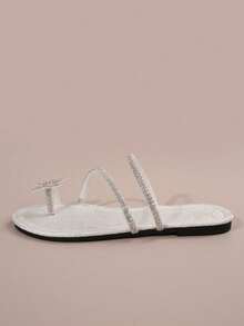 新款夏秋季女士平底凉鞋，套脚式，镶钻蝴蝶设计，时尚人字拖，适合沙滩穿着，人字拖款式 - 白色 - 查看 4