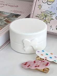 1 件粉色蝴蝶结形圆形珠宝盒，适合珠宝、发饰和带有心形刺绣细节的小物品 - 彩色 - 查看 6