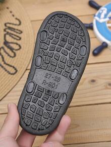 1 双夏季男女款儿童休闲运动软底沙滩凉鞋带钩环