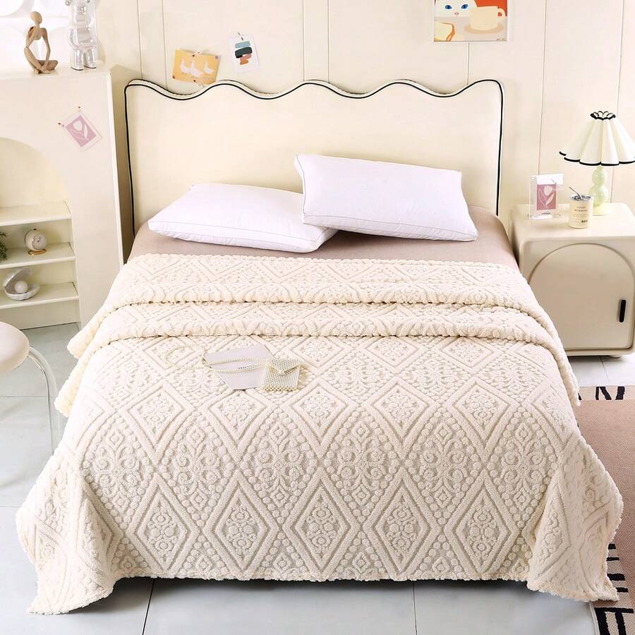 1pc Single-Layer Plain Color 3D Jacquard Texture Taffeta White All-Season Blanket, Modern Style Polyester 3D Jacquard Blanket, Bedspread Or Bed Sheet (Pillow Case Not Included) - RWhite - View 1