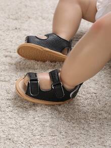 1 双黑色 PU 软底凉鞋/步行鞋，适合 0-1 岁婴儿，夏季