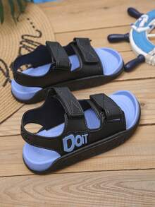 1 双夏季男女款儿童休闲运动软底沙滩凉鞋带钩环