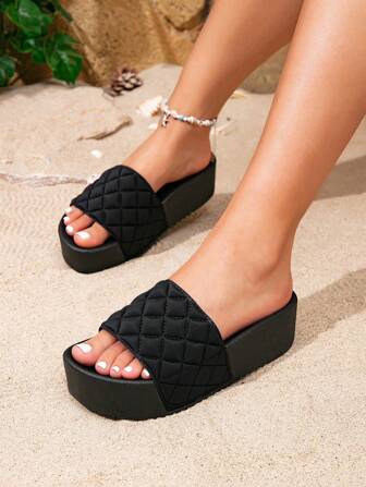 Ladies' Casual Fashionable Diamond Patterned Thick-Soled Increase High Slippers, Outdoor Beach Comfy Sandals