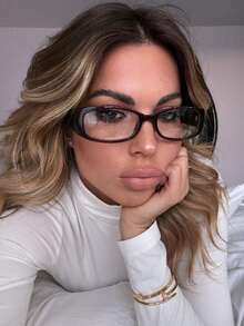 一副女士亚克力长方形时尚眼镜，适合日常阅读、工作通勤、海滩装扮，复古Y2K基础款商务休闲礼品