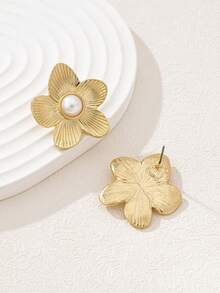 1 Pair Fashion Elegant Floral Stud Earrings - Flower Earrings - View 2