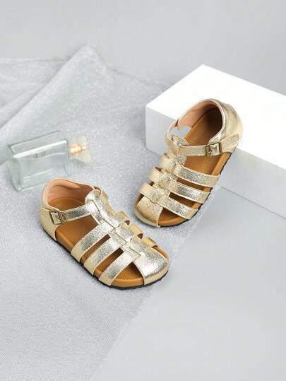 صنادل شاطئية مفتوحة الأصابع مسطحة للفتيات - مقاسات متوسطة إلى كبيرة