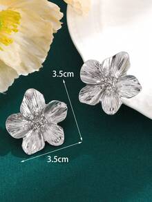 1 Pair Women's Floral Stud Earrings, New Fashionable Versatile Textured High-Quality Accessory Suitable For Daily Wear And Gatherings, Great Gift For Friends - Silver - View 9
