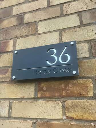 1pc Custom House Number, Modern 3D Engraved Double Layer Acrylic Customizable House Number Plate, Outdoor Street Address Sign, Durable Material, Elegant Design, Surface Mounted, Reusable, Multi-Purpose, Personalized, Suitable For Home Decoration, Wall Decoration, Street Decoration, Office Decoration,Souvenirs,Reusable,Adorable,High-Quality,Elegant Living,Artful Living