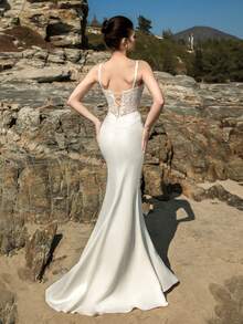 新娘奢华蕾丝刺绣方领无袖缎面鱼尾婚纱 - 白色 - 查看 4