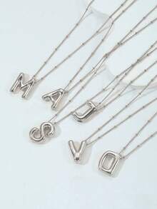 不锈钢和铜质粗体字母气球吊坠项链，女士珠宝 - 銀色 - 查看 5