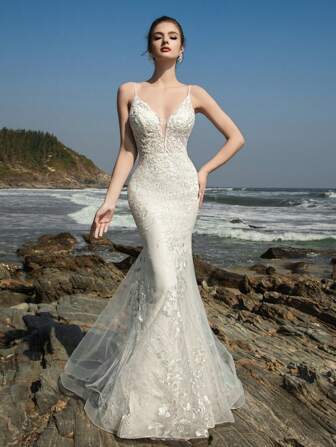 HEARBOBO 细肩带复古蕾丝奢华优雅新娘鱼尾婚纱，适合户外海滩派对