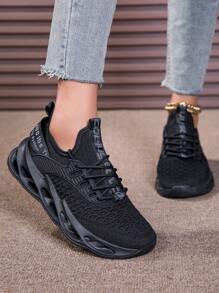 1 Pair Women Fashion Solid Color Running Shoes, Breathable Non-Slip Athletic Shoes, Lightweight Comfortable Outdoor Sports Shoes, Soft Thick Sole Increase Height Chunky Sneakers, Shock Absorbing, Mesh Fabric Slip-On Casual Daily Wear Shoes For School, Travel, Walking
