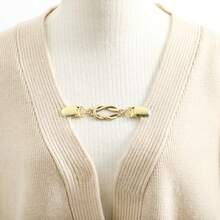 1 Gold Vintage Sweater Shawl Clip, Metal Dress Cardigan Brooch, Floral Pattern Collar Clip, Pin Accessories