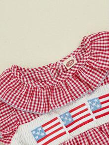Mono para bebé niña pequeña, estilo vintage del 4 de julio, bonito mono con estampado a cuadros y bordado de bandera estadounidense, mangas con volantes y patriótico para recién nacida - Rojo - Ver 2