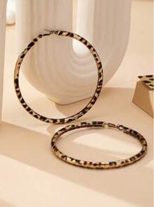 1 Paar asymmetrische geometrische Leoparden-Hoop-Ohrringe, hochwertige vintage übertriebene Ohrringe, beliebt in Europa und Amerika