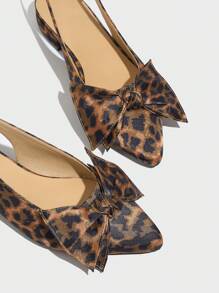 Dames sandalen met luipaardprint en gesloten neus, schattig strikdetail, dikke hak, comfortabele band aan de achterkant, veelzijdig voor werk, casual, feest, hoge hakschoenen zomer