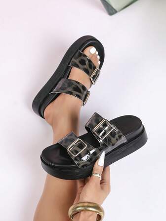 女士厚底豹纹防水厚底高跟凉鞋，厚底沙滩鞋配腰带扣，时尚户外装