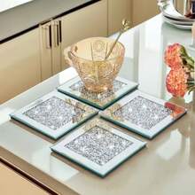 一套4个/2个奢华银色玻璃杯垫，饰有水晶碎钻图案，隔热方形桌垫，适用于茶、咖啡、酒吧、家居装饰 - 优雅玻璃镜面抛光