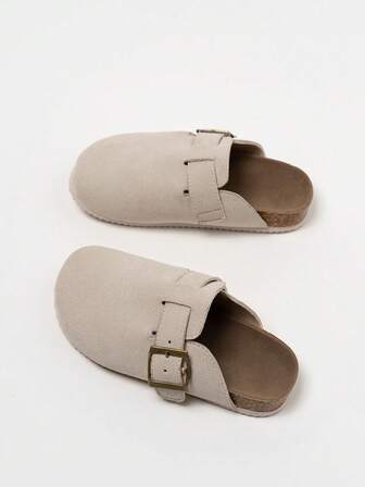 一双时尚纯色男童女童透气儿童拖鞋，轻便百搭室内外沙滩鞋，适合所有季节