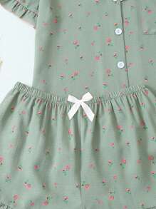 2pcs Women Floral Lace Trim Collared Short Sleeve Pocket Top And Shorts Pajama Set, Comfortable Home Wear For Spring/Summer