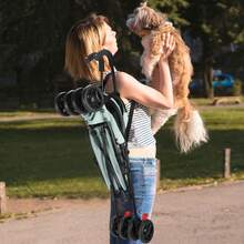 Wedyvko 4-Wheel Pet Stroller For Small/Medium Dogs & Cats, Lightweight Foldable Dog Carrier For Jogging/Travel/Mall, Breathable Mesh Puppy Stroller With Storage Basket & Cup Holder - 藍綠色 - 查看 4