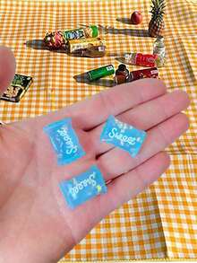 10pcs/20pcs Mini Artificial Snack Paillette Sweet Candy Chip Bags, Various Hot Selling DIY Jewelry Accessories, Creative Earring Charms, Resin, Food Themed Craft Parts, Phone Cases DIY Materials, Accessories For Blyth Ob11 Dolls(The Product Is Not Magnetic)