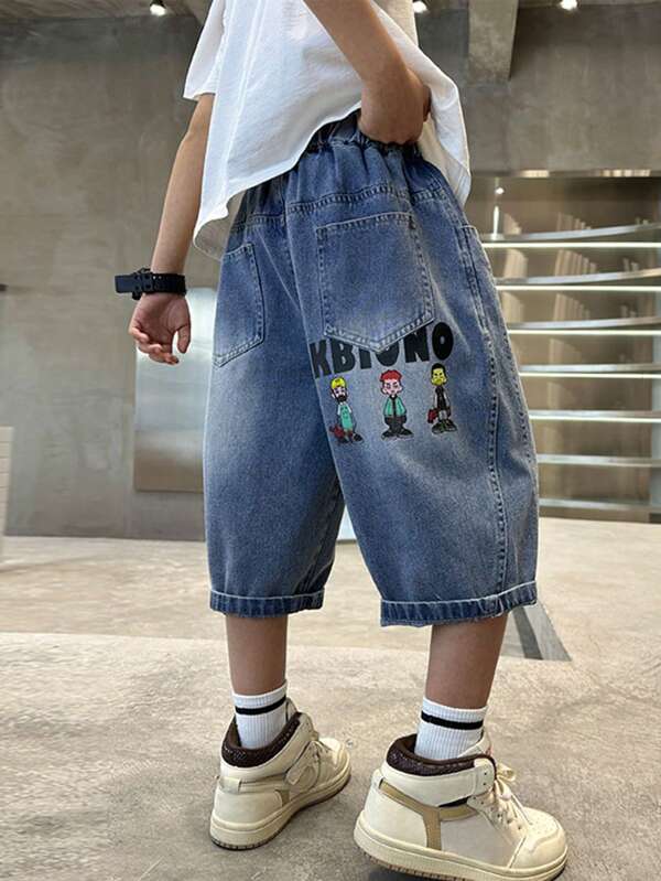 1pc Tween Boy' Casual Loose Patchwork Denim Capri Pants With Cartoon Letter Print, Asymmetrical Letter Graphic, Suitable For Commuting, School, Outdoor Wear, Spring/Summer