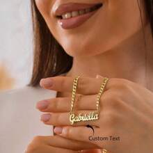 Collier personnalisé avec chaîne gourmette plaqué or 18 carats. Collier avec nom personnalisé en acier inoxydable. Cadeau de couple