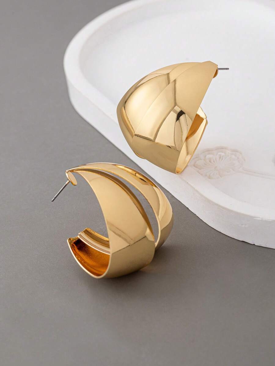 1 Pair Fashionable High-End Hollow Asymmetrical Geometric Circle Metal Gold Hoop Earrings Suitable For Women's Everyday Elegant Style