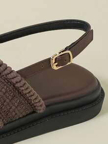 Giày sandal đế dày một mảnh có khóa cài, thích hợp đi biển, mũi hở, đế xuồng, phong cách bohemian cổ điển, đế mềm, chống trơn trượt, màu nâu cà phê, lưới dệt tua rua, giày thể thao thường ngày, đế xuồng mềm mùa hè, kiểu dáng mới xuân/thu 2026, giày La Mã quai chéo một mảnh, cỡ 33-34 (nhỏ), cỡ 42 (lớn), cỡ giày nữ ngoại cỡ 41-43. - Cà phê nâu - Xem 8
