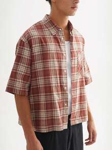Men's Loose Fit Short Sleeve Plaid Shirt (With Buttons) - Red - View 3