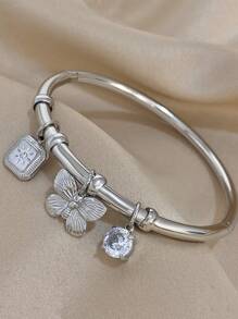 1 pieza Pulsera de brazalete con dije de mariposa adorable para mujeres, acero inoxidable apilable, joyería de diario y fiesta, regalo para el Día de la Madre