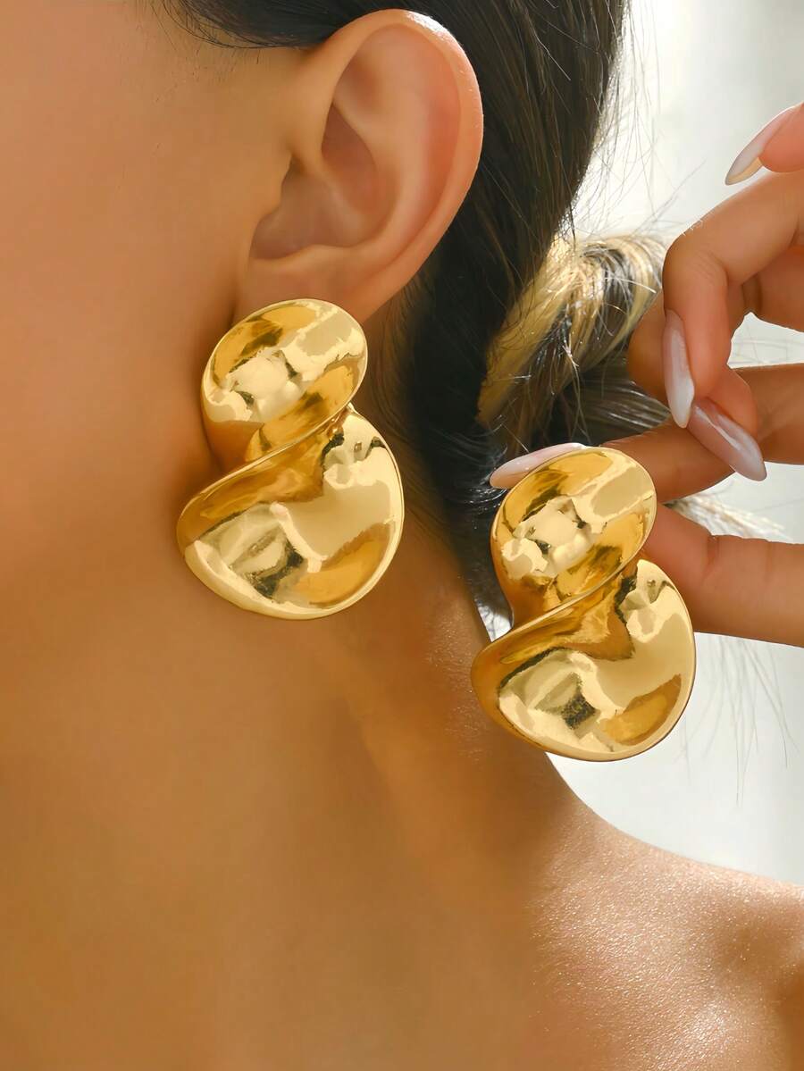 1 Pair Quality Minimalist Fashion Oversized Chunky Jewelry Women's Earrings, Featuring Rhinestone Encrusted Teardrop, Lip, Ball, Heart, Lemon Shapes, Asymmetrical Leaf, Firework Designs In Metal Alloy, Suitable For Sexy Diva Parties, Vacations, All Seasons, Valentine's Day, Thanksgiving, Gifts For Friends - Gold - View 1