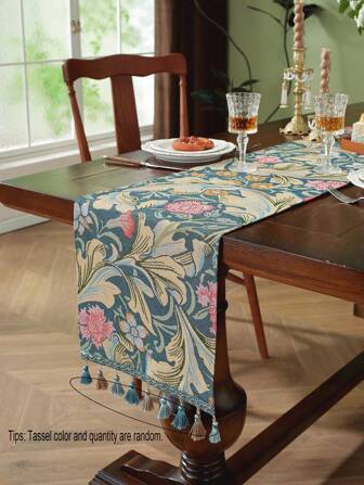1 pieza Tapete de mesa con estampado floral vintage tejido en jacquard con flecos azules, adecuado para decorar la habitación, la mesa del comedor, el gabinete de TV, aplicable para vacaciones, fiestas, cumpleaños, bodas y banquetes, color aleatorio y cantidad de flecos.