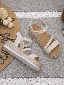 1 Pair Teen Girls Beige Sandals (Run Large One Size), Fashionable Square Toe Thick Sole Girls Beach Sandals, Comfortable Lightweight Summer Woven Rope Children Shoes, Suitable For School And Daily Wear