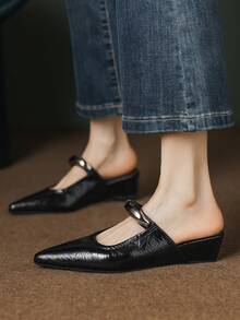 女士坡跟凉鞋，厚底时尚户外穆勒鞋，金属装饰，封闭式鞋头，软底软皮尖头凉鞋，舒适法式一脚蹬穆勒鞋 - 黑色 - 查看 1