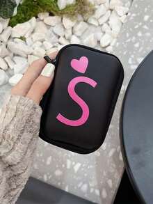 1 pieza Bolsa de almacenamiento de cable de datos con cremallera negra, bolsa organizadora con estampado UV de 26 letras mayúsculas de corazón en los patrones A/B/C/D/E/F/G/H/Y/J/K/L/M/N/O/P/Q/R/S/T/U/V/W/S/Y/Z para cables, cargadores, auriculares - Multicolor - Ver 3