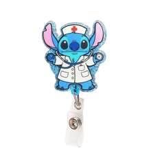 Disney Carrete de identificación retráctil lindo de la enfermera Stitch - Titular de gafete de identificación - Etiqueta de identificación de doctor/enfermera - Accesorios para trabajo en el hospital - Carrete de gafete con dibujos animados