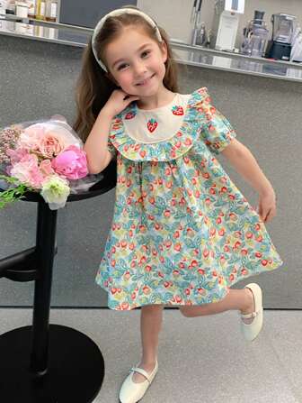 小女孩花卉印花泡泡袖短连衣裙