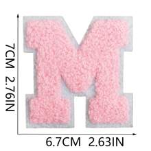 26 Remendos de Letras para Passar a Ferro, Letras Chenille A-Z Remendos Decorativos Bordados Personalizados para Costura em Roupas, Reparação de Bonés, Camisas, Sapatos, Denim, Bolsas (Rosa)