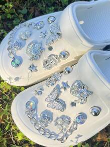 20 sztuk Ogrodowe Buty Dekor Srebrny Kryształ Motyl Łańcuch, Odpinane Klipsy Do Butów Do Pustych/Sandałów, Nadaje Się Na Prezenty, Wszystkie Sezony