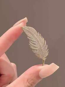 1pc Elegant Luxury Crystal Feather Brooch Pin, High-End Chic Accessory For Suits, Qipao, Shawls And Other Outfits Dress Accessories Pin For Clothes Bag Charm School Office Accessories Shirts Jacket Jewelry Halloween Clothes Pin Funny Cute Teacher Gifts00 Costume Accessories Bag Charms - Multicolor - View 5