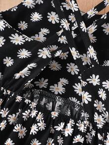 夏季新款女童装优雅黑色雏菊碎花连衣裙时尚度假休闲出游沙滩裙无袖吊带公主裙 - 黑色 - 查看 10