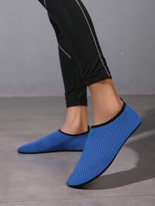 Women's Black Water Shoes, Sports Casual Swimming Shoes, Hiking Anti-Slip Water Shoes, Vacation Travel Beach Shoes, Home Yoga Shoes, Outdoor Fishing Shoes - Blue - View 5