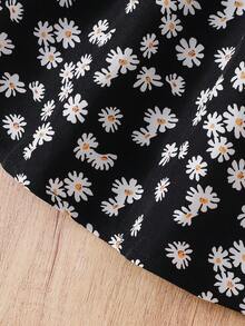 夏季新款女童装优雅黑色雏菊碎花连衣裙时尚度假休闲出游沙滩裙无袖吊带公主裙 - 黑色 - 查看 9