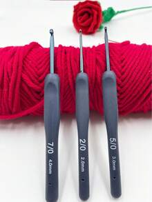 3 pièces Set de crochets doux, bleu/rouge, convient pour le tricot et le crochet DIY, outils pour la confection de pulls, artisanat de vêtements et accessoires, tailles 2,0 mm 3,0 mm 4,0 mm