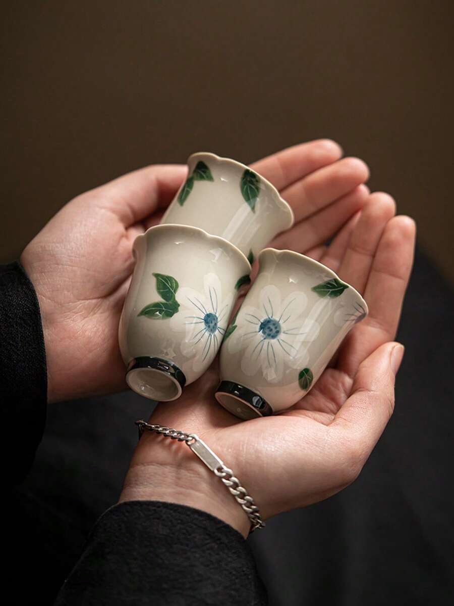 1 件手绘山茶花茶杯，采用陶瓷材质，优雅单杯/主人杯，陶瓷功夫茶具茶杯适合家庭使用 - 山茶花 - 查看 1