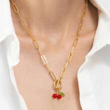 1 pieza Nuevo collar de moda con colgante de cereza roja con múltiples estilos de cadena dorada de acero inoxidable para mujeres
